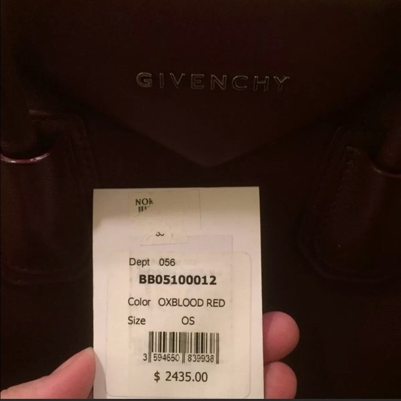 TRADED!! 😍💕Gorgeous Givenchy medium - Picture 2 of 8